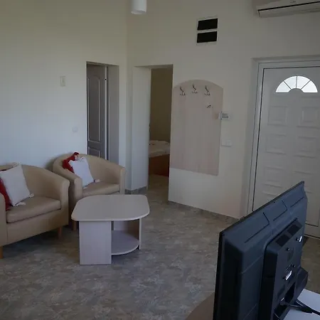 бела - Bella - Near Kranevo And Albena General-Kantardzhievo